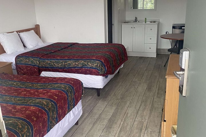 Room 12 of 15