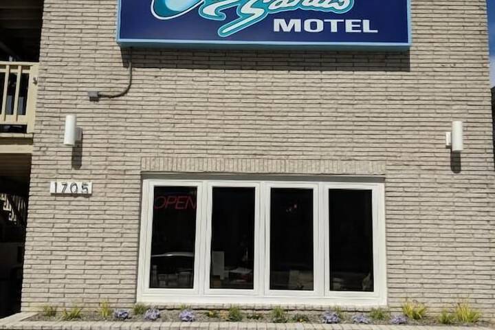 Hotel 7 of 51