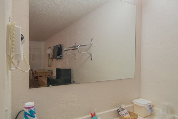 Room 11 of 22