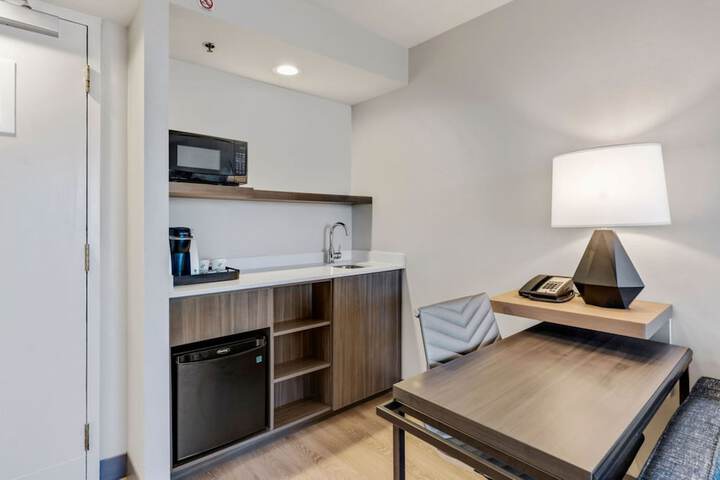 Room 53 of 134