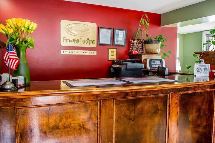 Econo Lodge Jefferson Hills Hwy 51