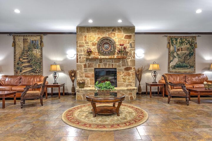 La Quinta Inn & Suites by Wyndham Marble Falls