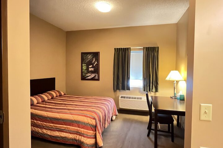 Room 4 of 11