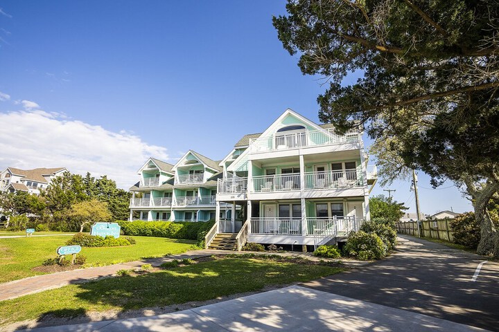 Ocracoke Harbor Inn