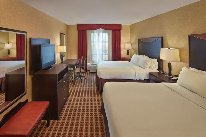 Room 8 of 36
