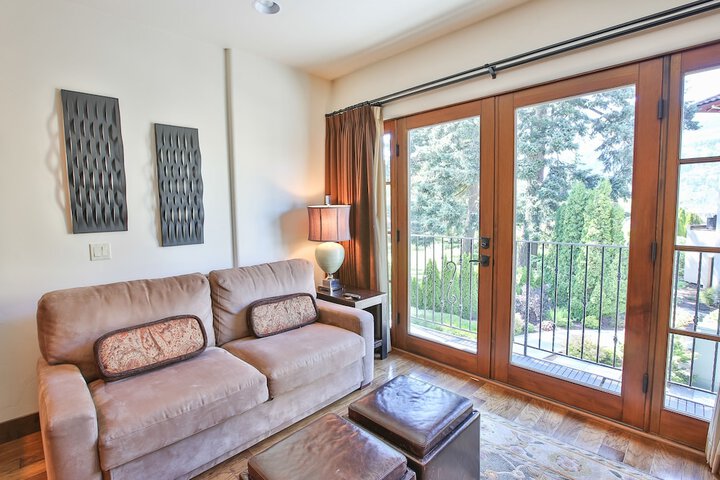 Columbia Cliff Villas Hotel