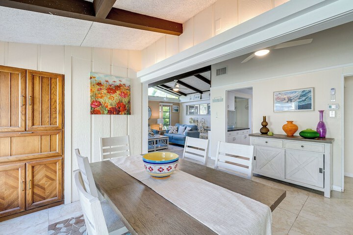 Manasota Key Vacation Rental w / Beach Access!