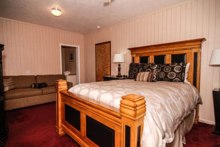 White Horse Hotel