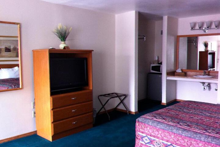 Legacy Inn