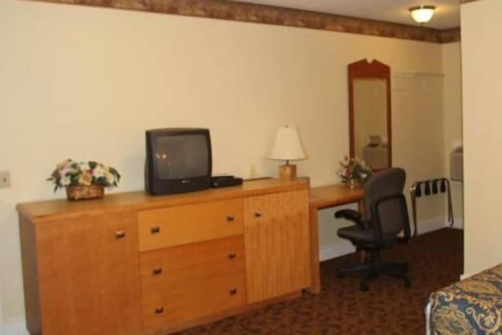 Room 14 of 22