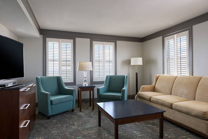 Room 42 of 106