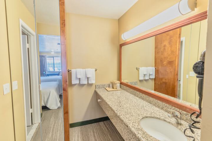Room 30 of 40