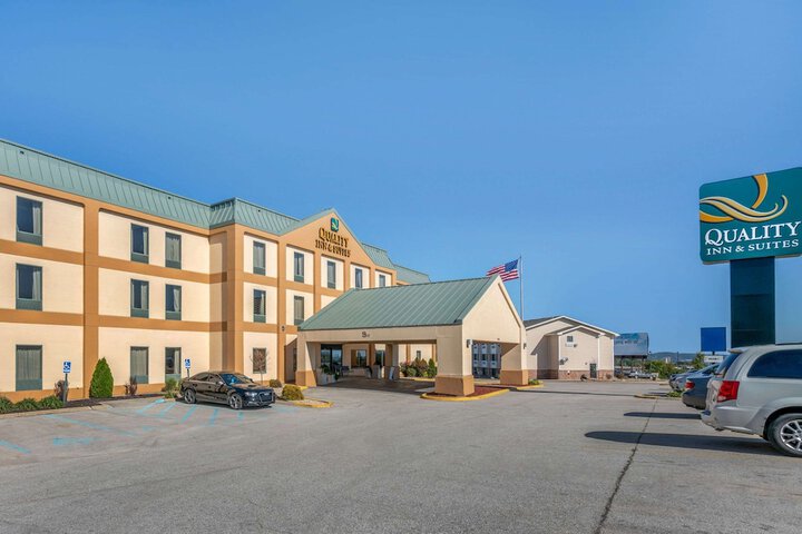 Hotel 2 of 30