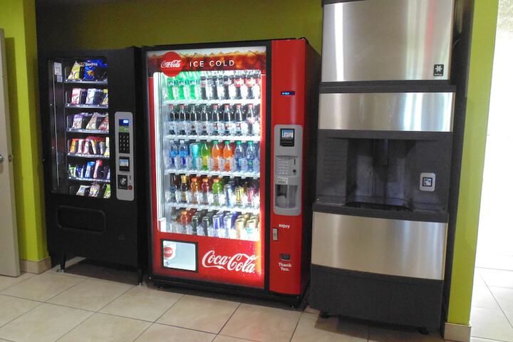 Super 8 by Wyndham Sapulpa / Tulsa Area