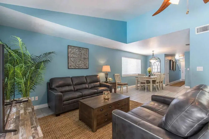 TREASURE ISLAND TOWNHOUSE