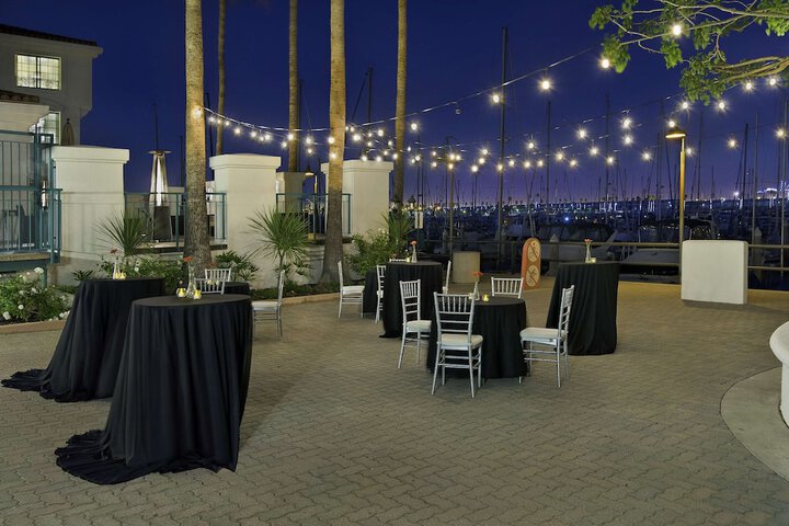 DoubleTree by Hilton San Pedro - Port of Los Angeles