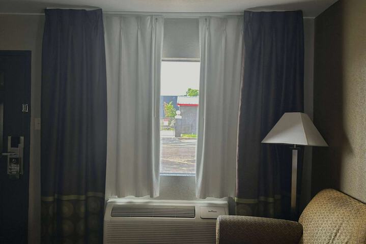 Room 30 of 49