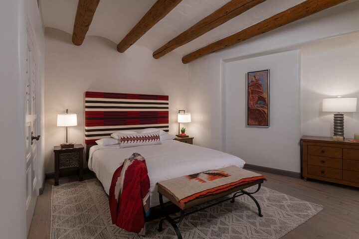 Room 24 of 53