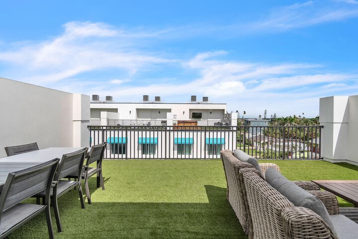 Azul Townhomes A1