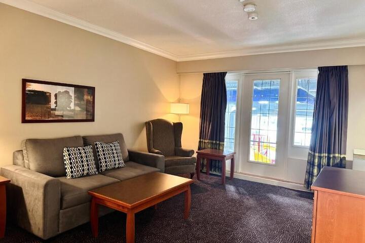 Super 8 by Wyndham Castlegar BC