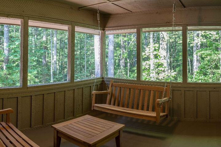 Kanuga Inn & Lodging
