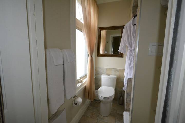 Room 21 of 45
