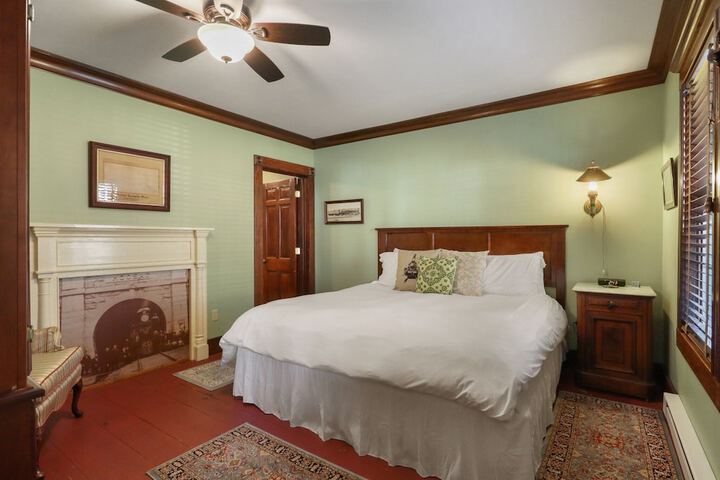 Trainmasters Inn