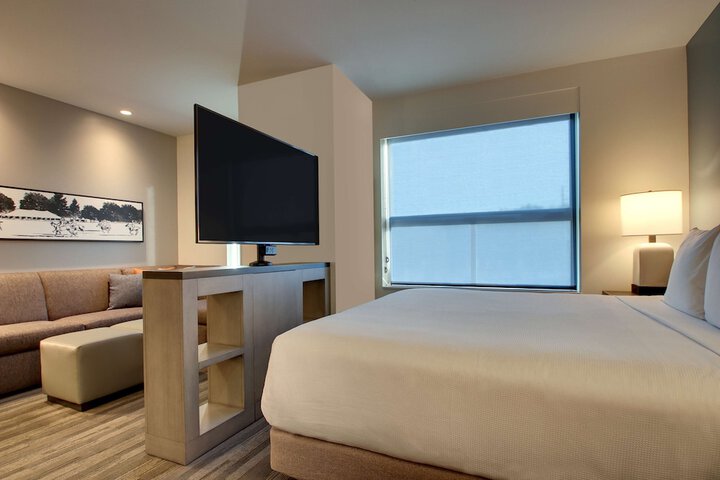 Room 44 of 63