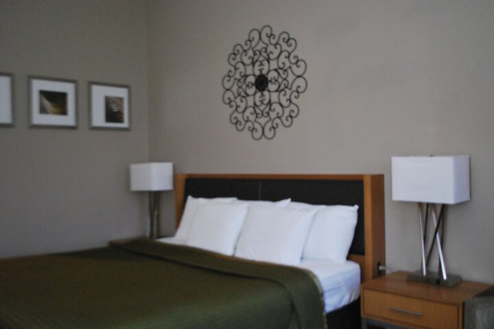 Room 12 of 19
