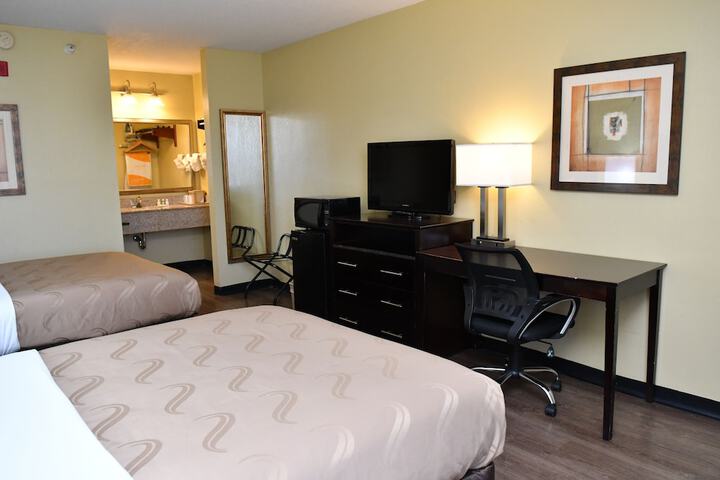 Room 48 of 69