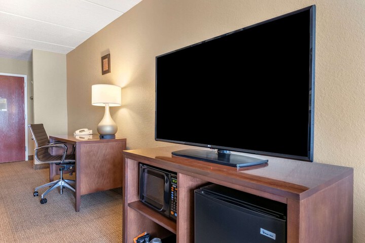 Room 19 of 48