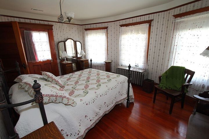 Room 26 of 47
