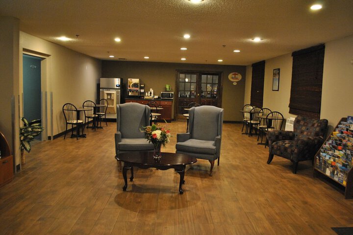 Super 8 by Wyndham Cromwell / Middletown