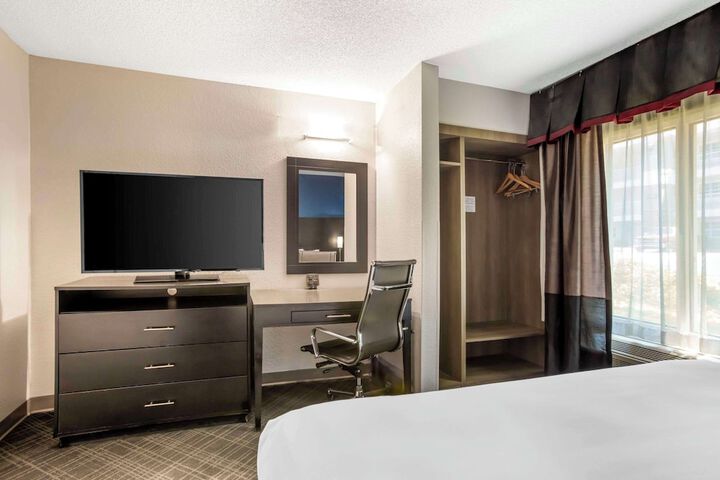 Room 33 of 58