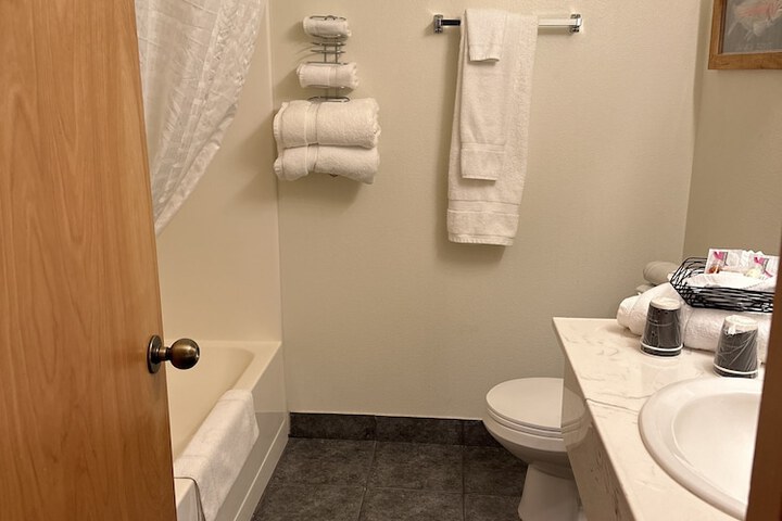 Room 30 of 37