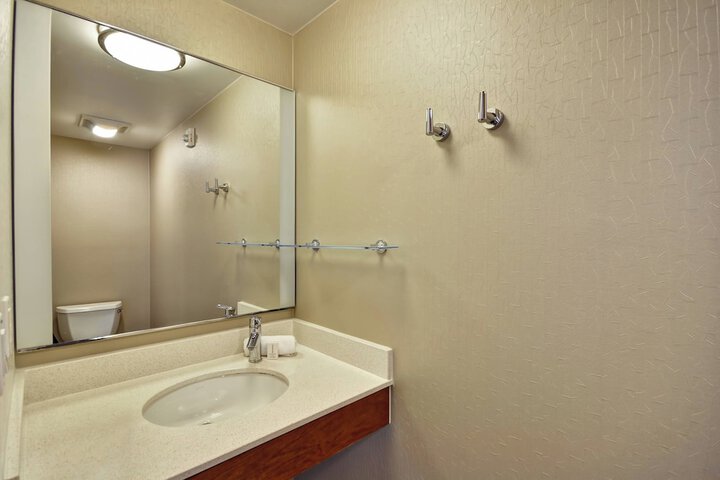 Room 20 of 37