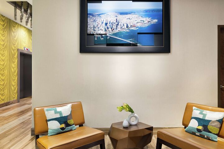 Hotel Interior 16 of 129