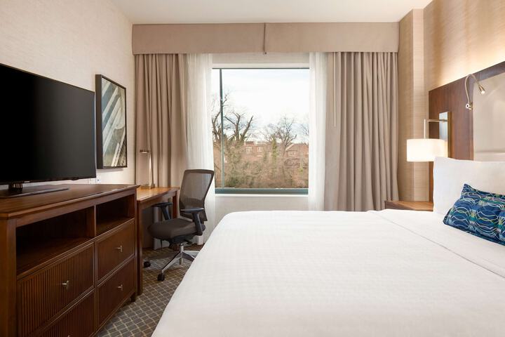 Room 19 of 48