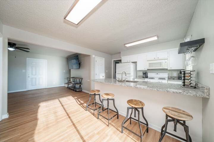 The Hamilton - Lakefront & Studio Suites Hot Springs