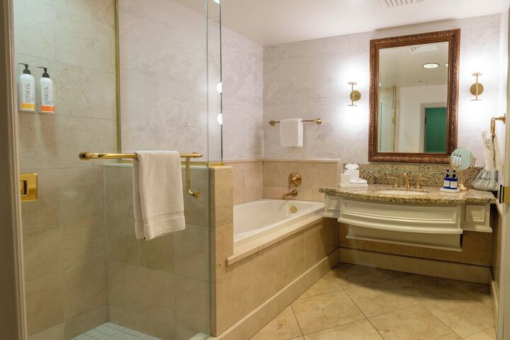 The Carlton Hotel Atascadero – Paso Robles, a Tribute Portfolio Hotel