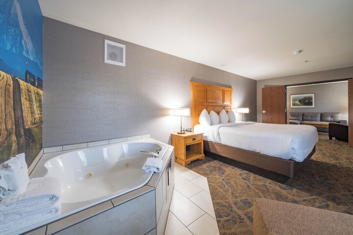 Best Western Plus GranTree Inn