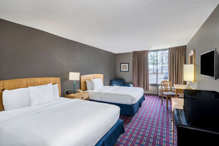 Travelodge by Wyndham Memphis Airport / Graceland