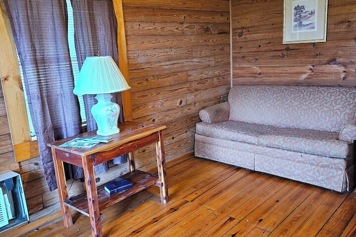 Room 13 of 15