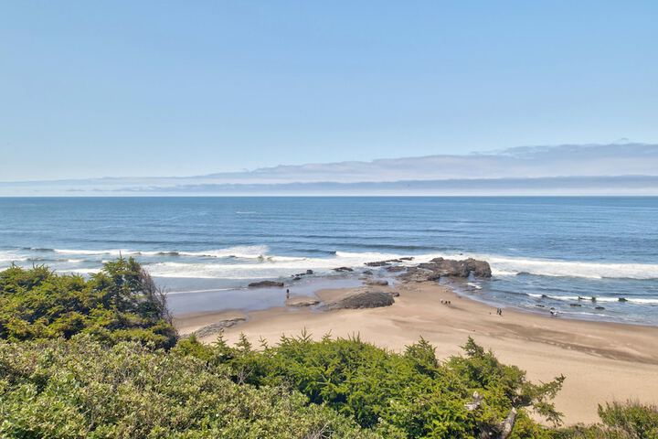 Ester Lee Oceanview Inn