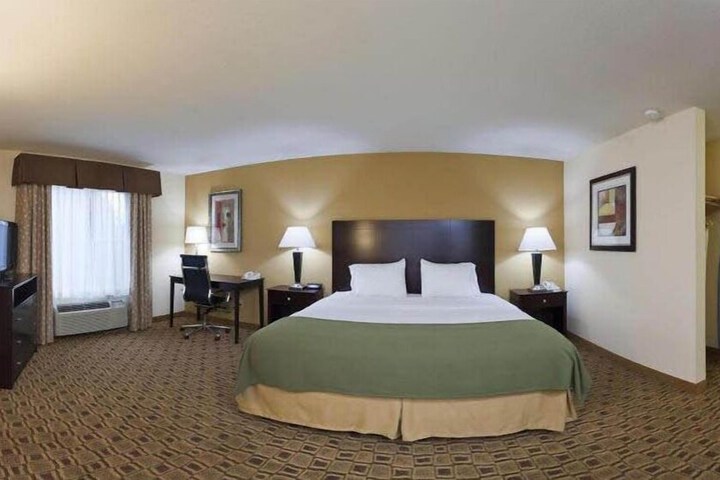 Holiday Inn Express Boonville by IHG