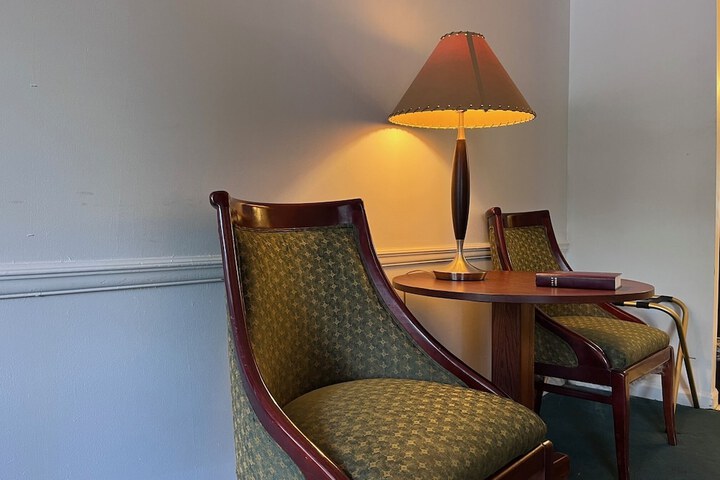 WINDTREE INN