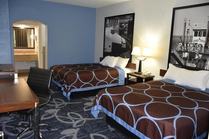 Room 20 of 31