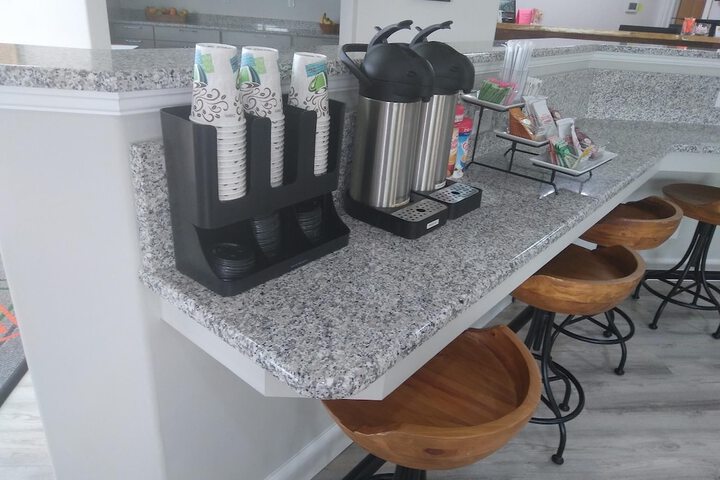 Breakfast/Coffee Service 22 of 24