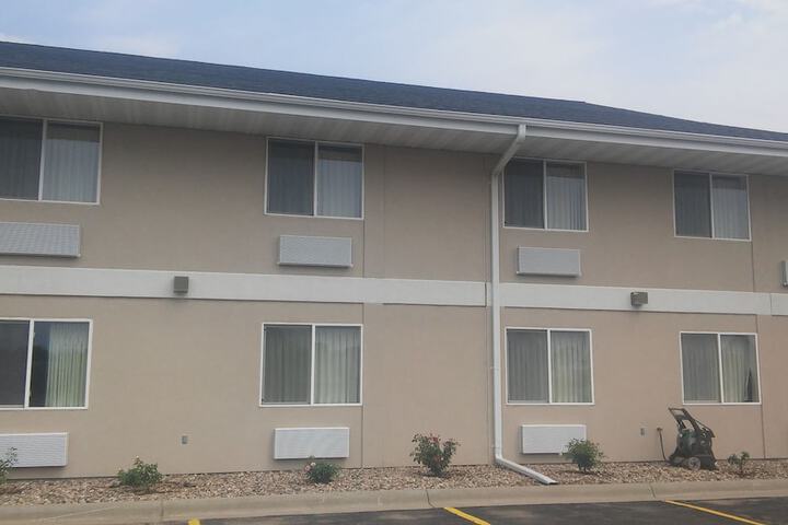 Hotel 7 of 232