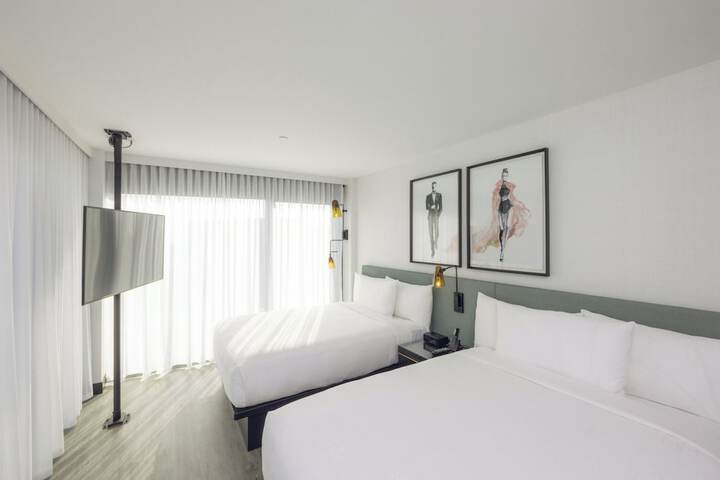 The Godfrey Hotel Hollywood